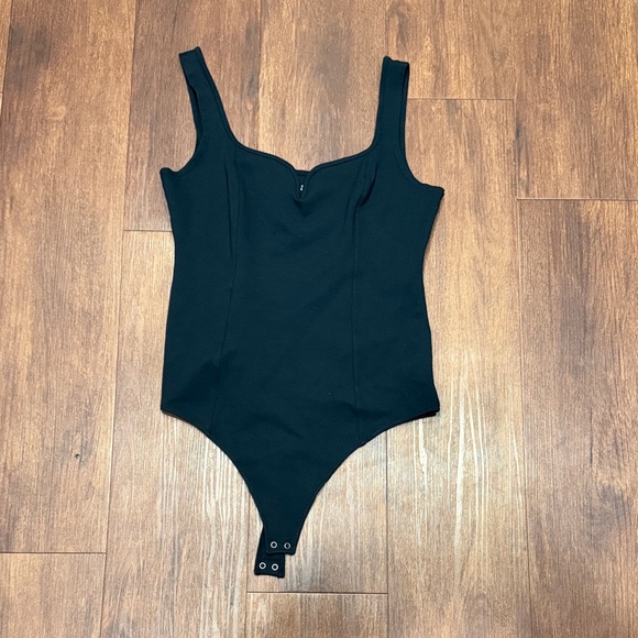 NWOT Abercrombie & Fitch Soft Black Collection Top - Picture 1 of 7